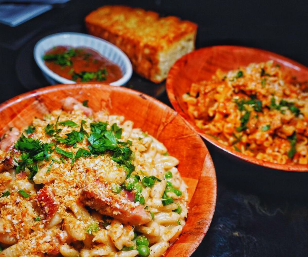 This Seattle, WA Hole‑In‑The‑Wall Pasta Bar Has A Secret Locals Can’t
