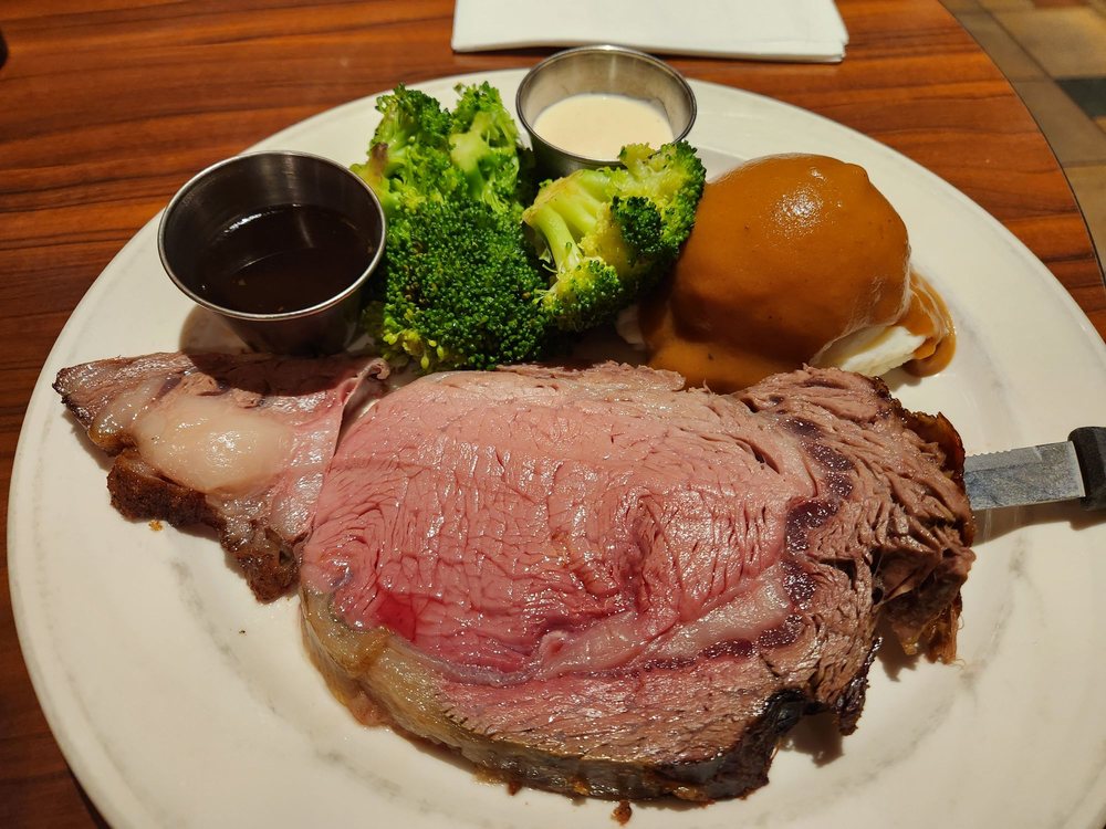 8 Cheap Prime Rib Specials In Las Vegas (2024)