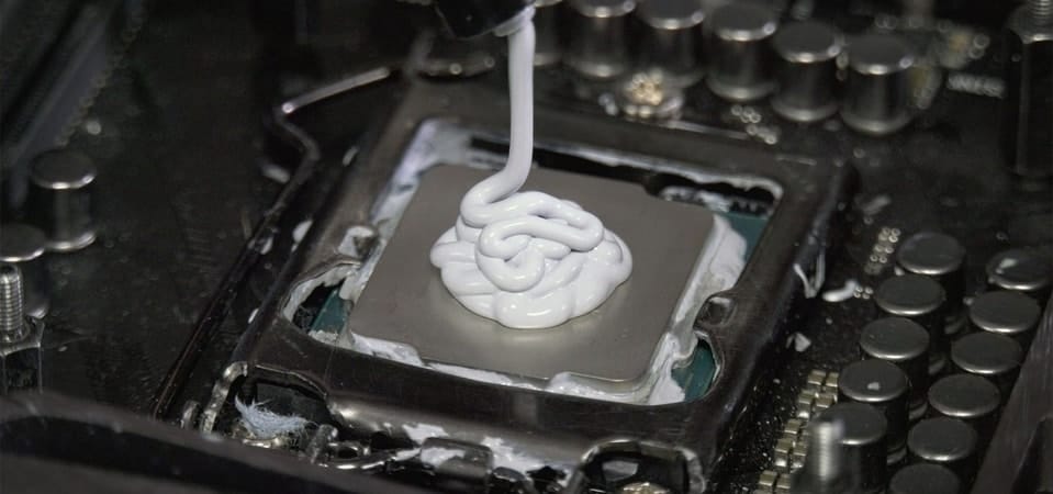 How To Apply Thermal Paste To A GPU Or CPU [2021 Guide]