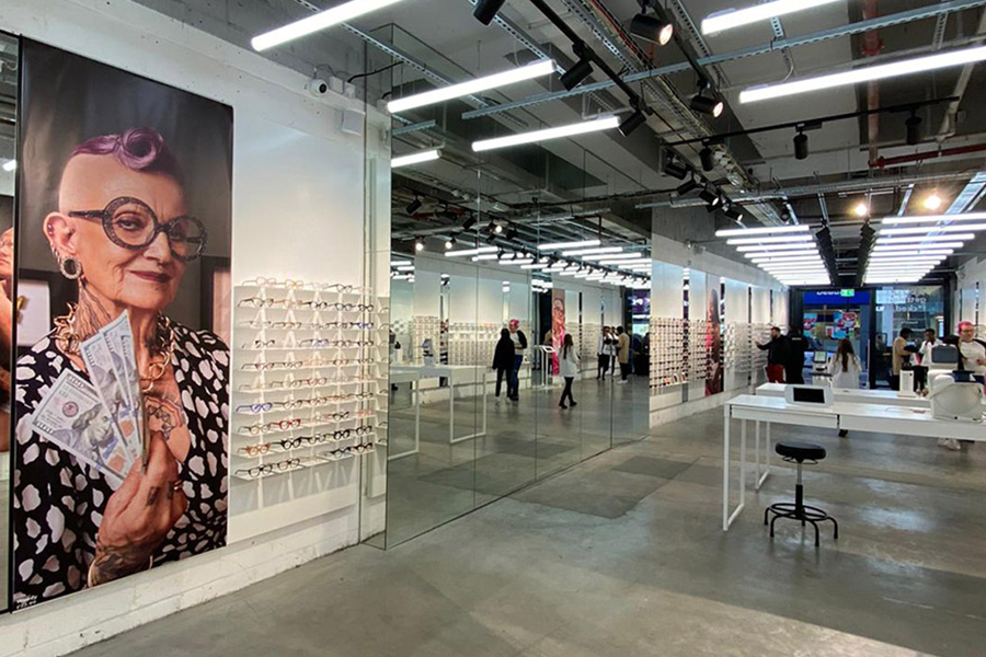 Polette arrives in London GRA