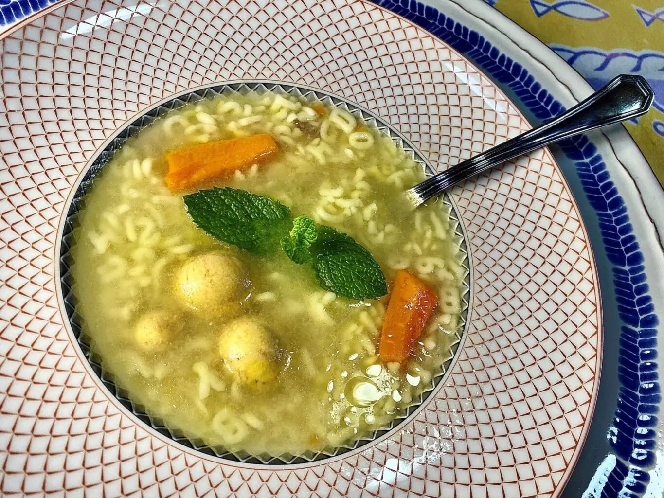 Aprenda como fazer Canja de galinha Grafe e Faca