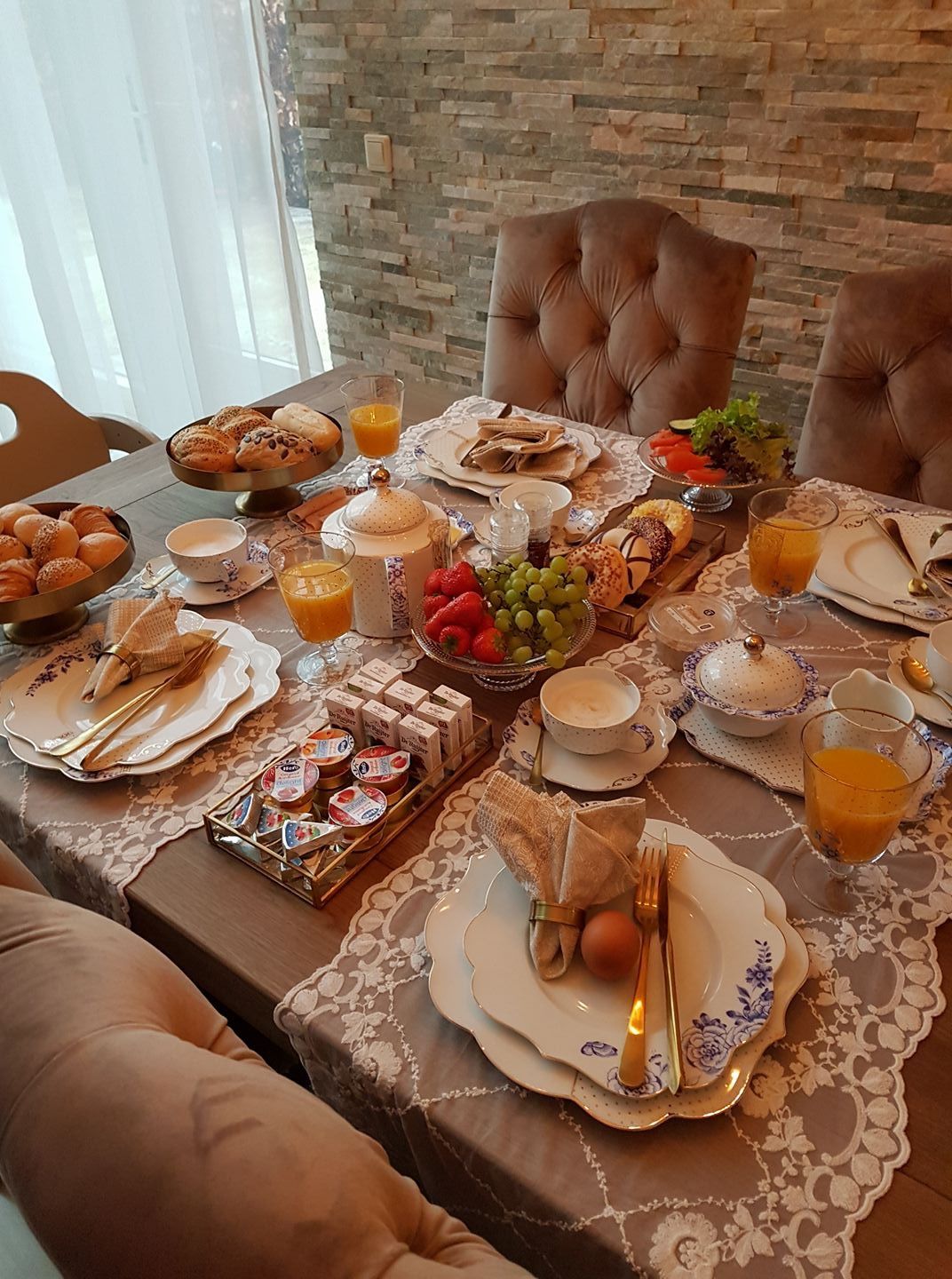 How To Set A Breakfast Table Properly