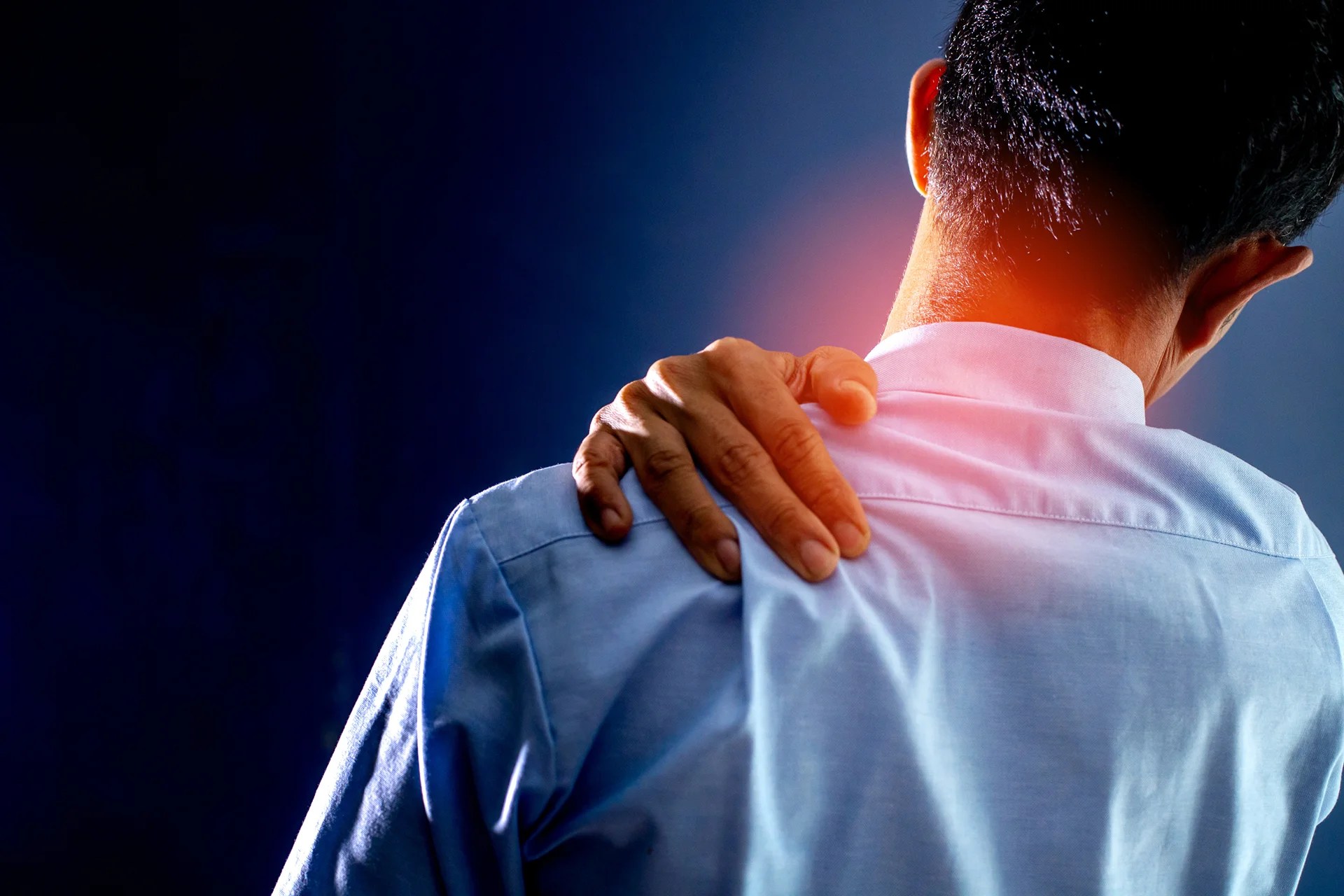 What Causes Upper Back Pain After Drinking Alcohol?
