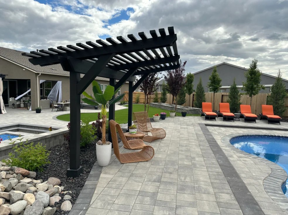 11 Patio Renovation Ideas for Your Reno Home☀️⛱️🧱🌻