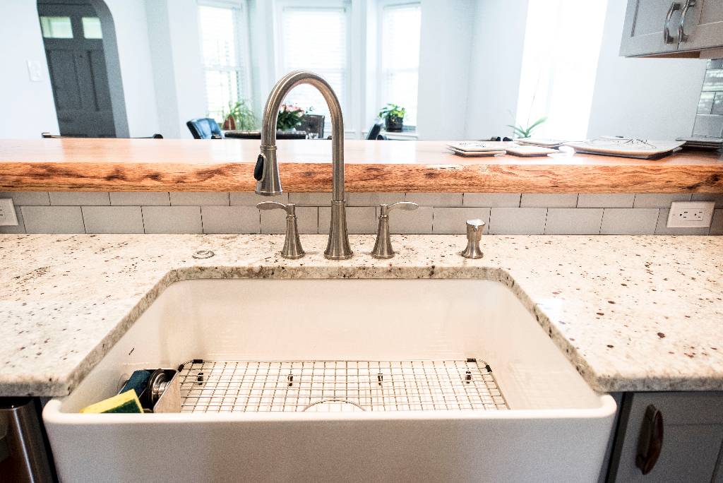 Gallery Kitchens and Baths by Grande Decor