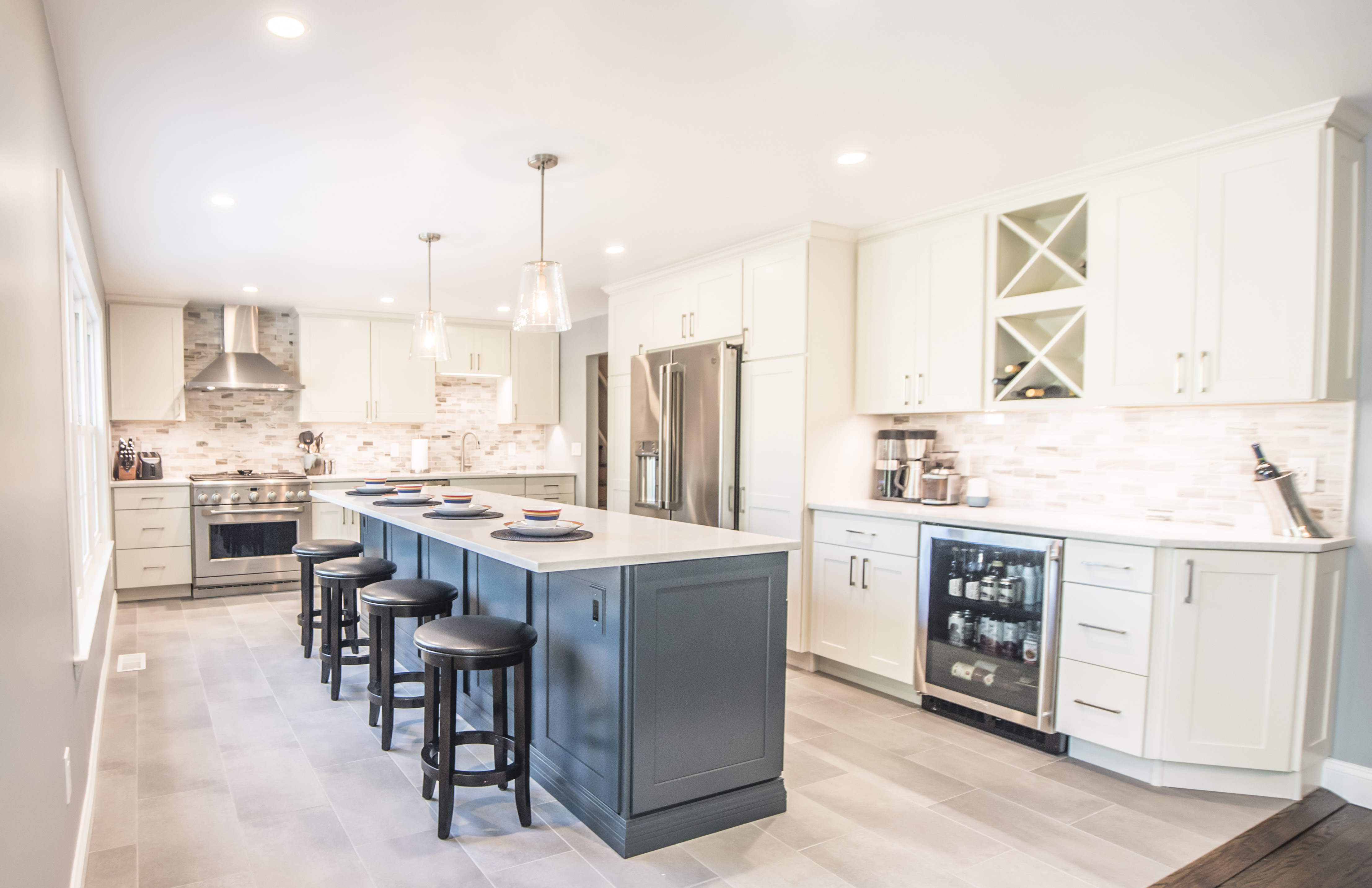 Gallery Kitchens and Baths by Grande Decor