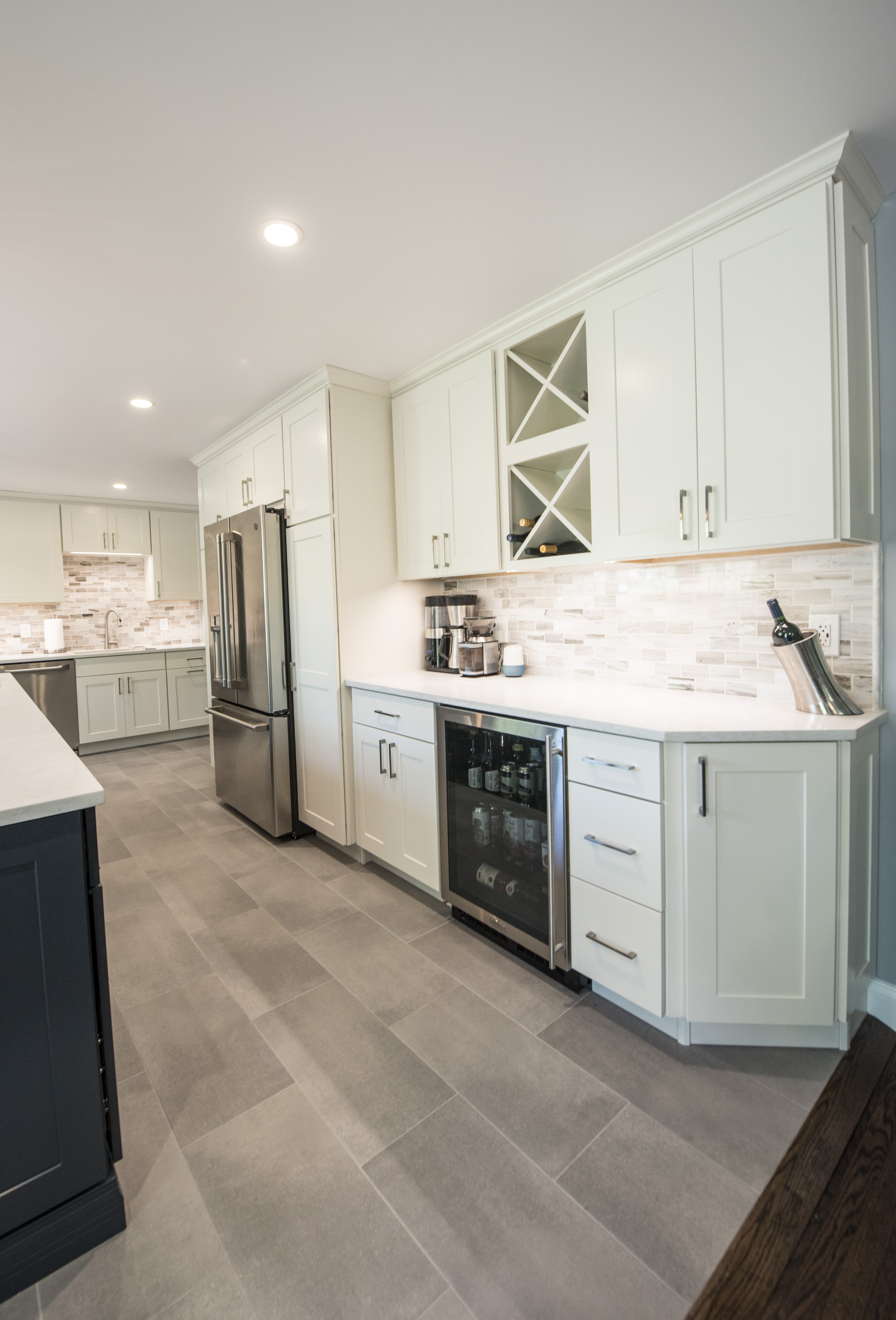 Gallery Kitchens and Baths by Grande Decor