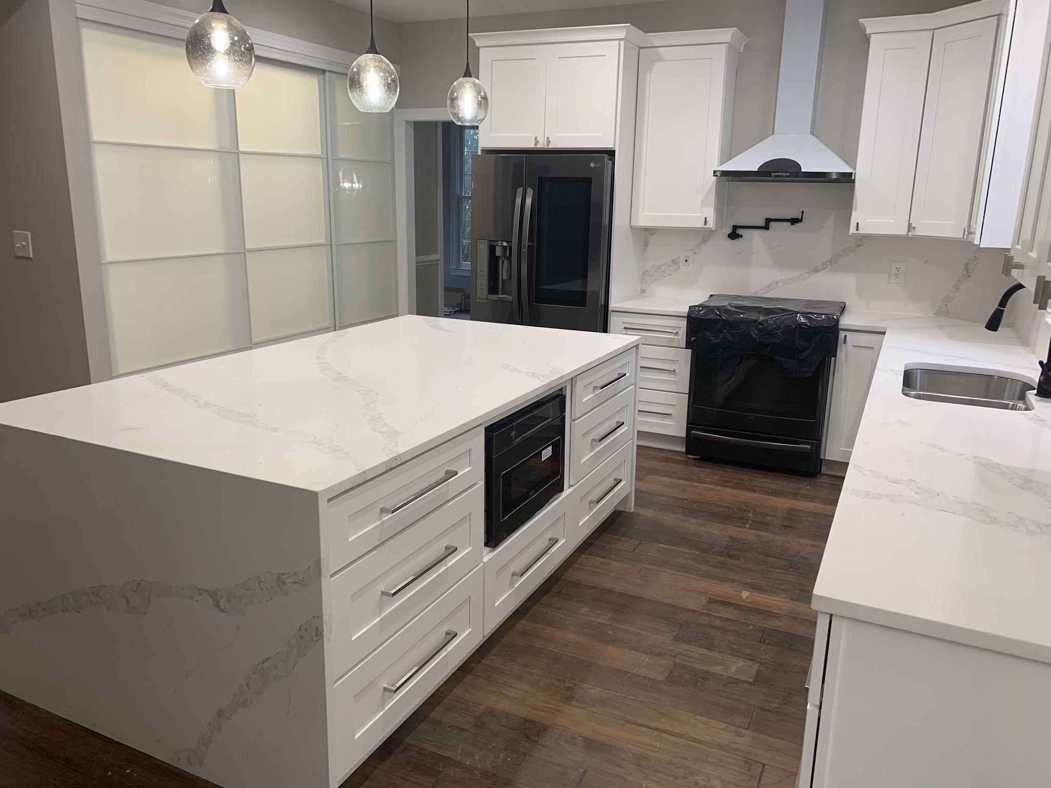 Calacatta Venice 2 Granite System Kitchen Countertops