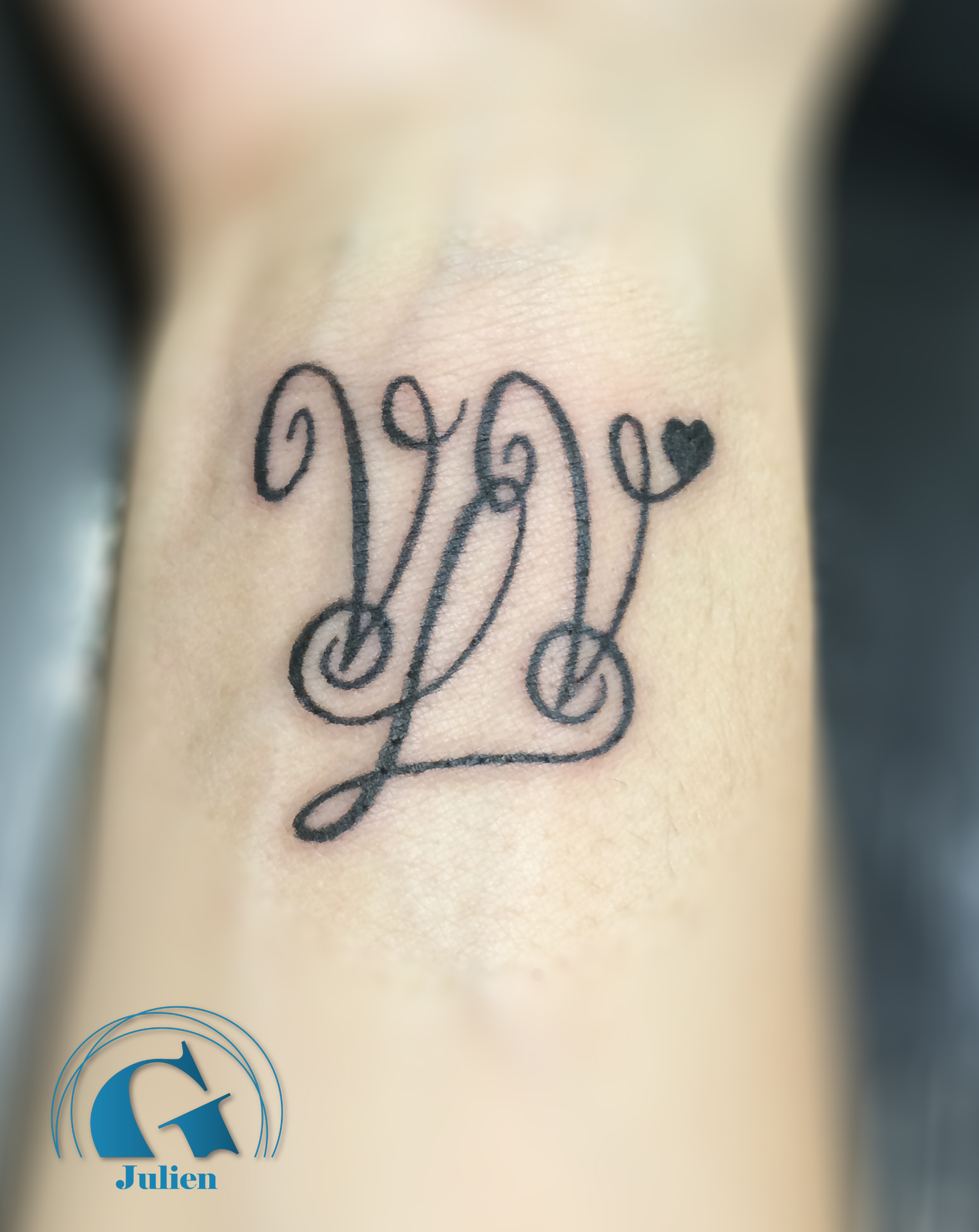 Tatouage Initiale Graphicaderme