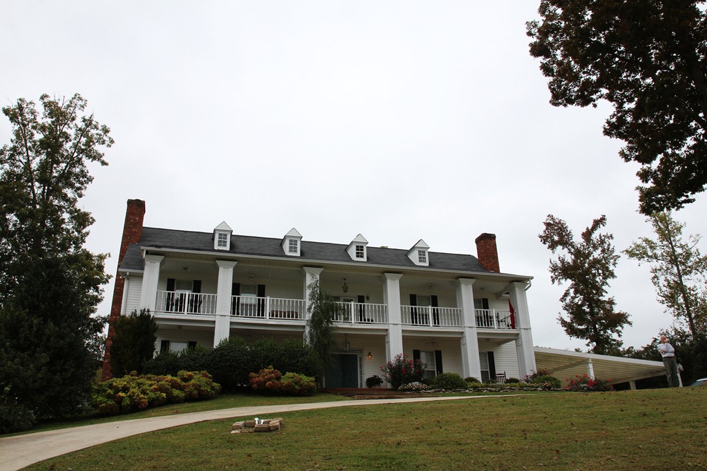 The General Woods Inn, Rising Fawn Grasping for Objectivity