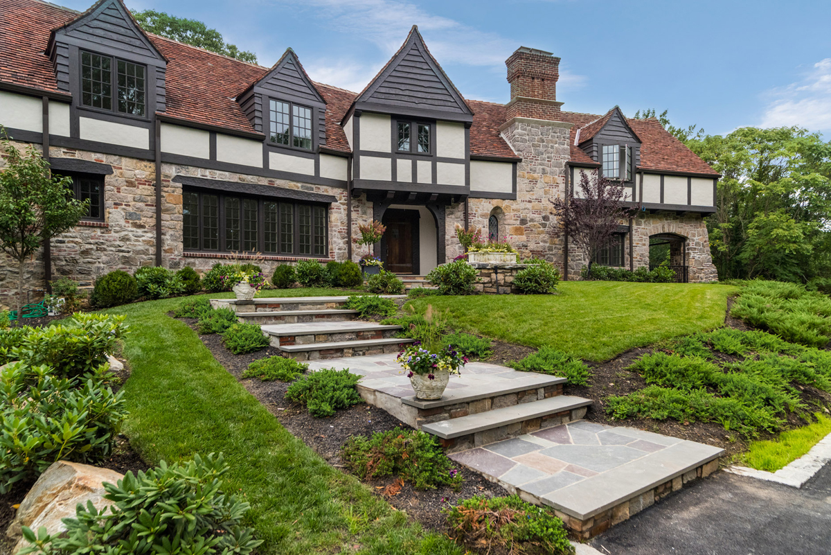 4 Commodore Avenue Grasso Development Corp