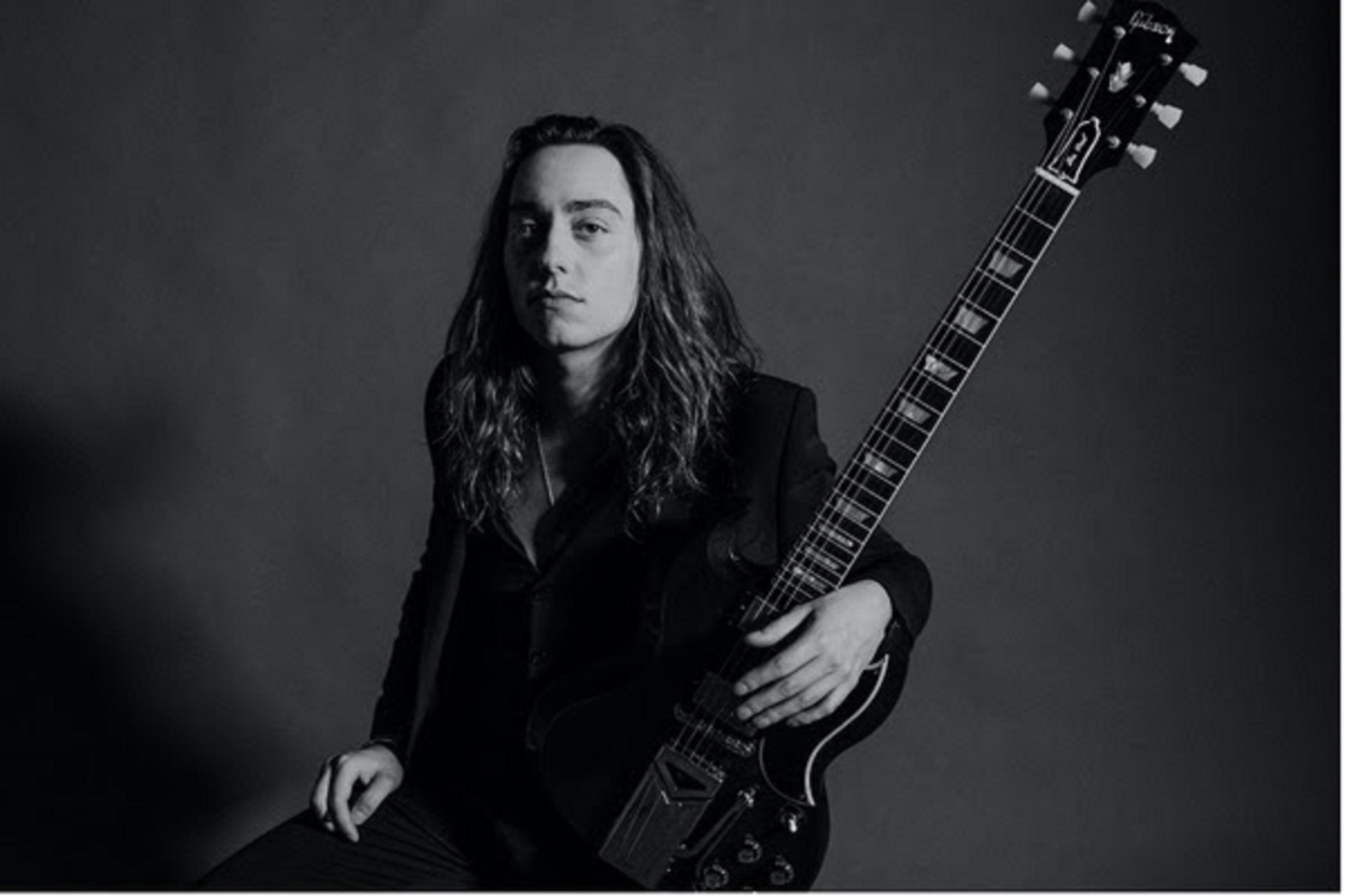 Gibson & Greta Van Fleet's Jake Kiszka Celebrate the 61st Anniversary(019)