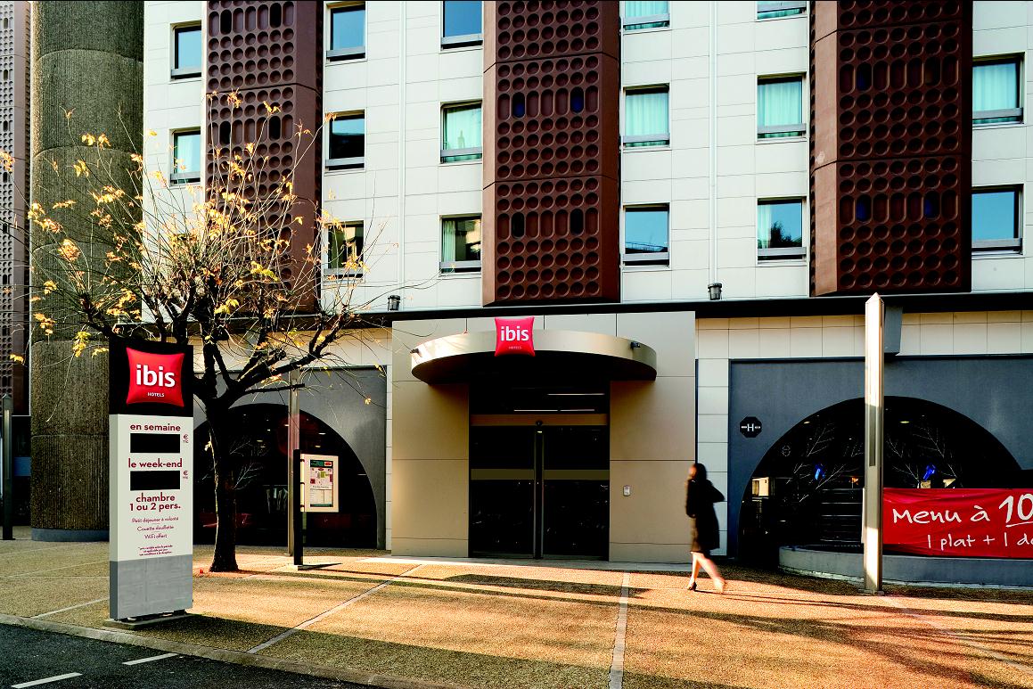 Exterior Ibis Tour Eiffel Cambronne Greatdays Group Travel