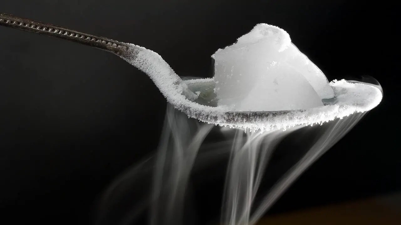 HOW TO DISPOSE OF DRY ICE [TIPS & TRICKS]