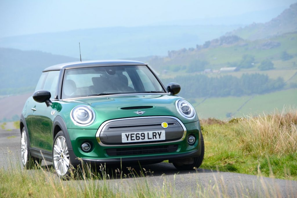 MINI Electric Cooper S Review GreenCarGuide.co.uk