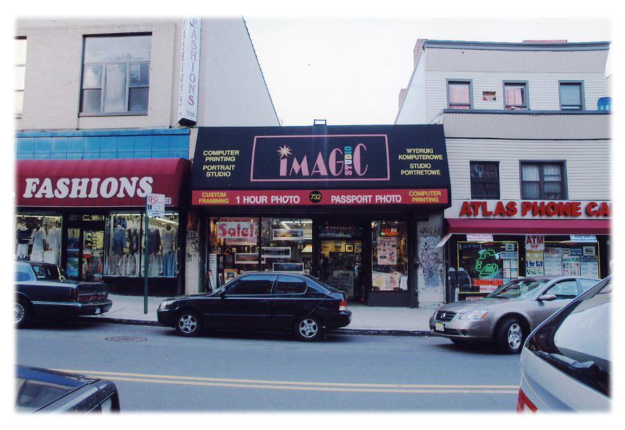 HISTORY Greenpoint Frames