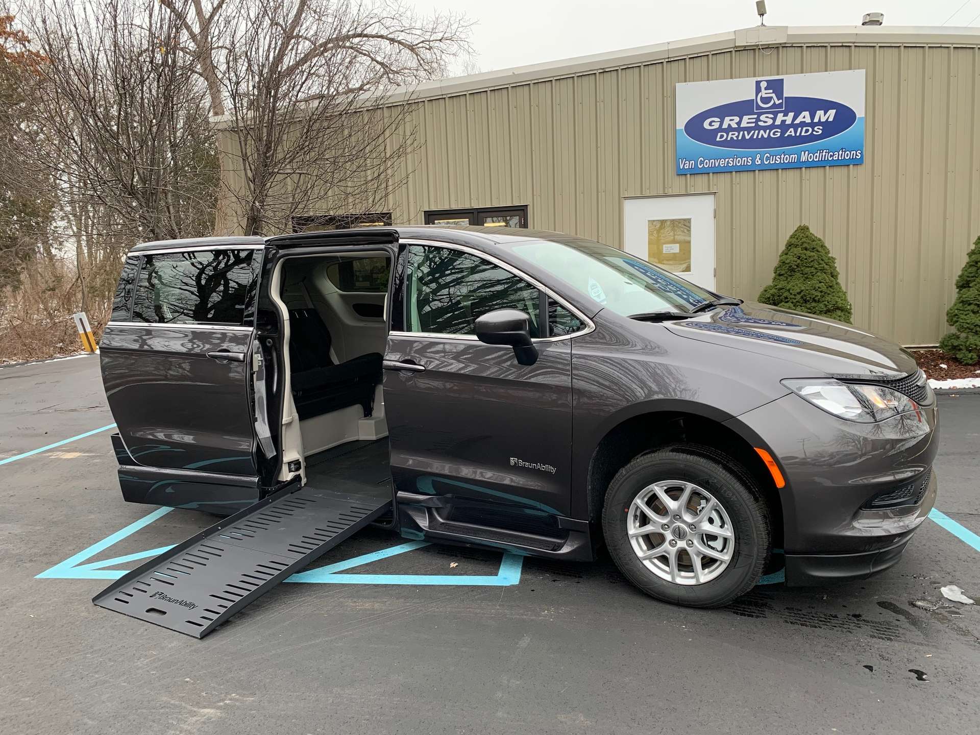 2021 Chrysler Voyager Stock IN STOCK Wheelchair Van For Sale