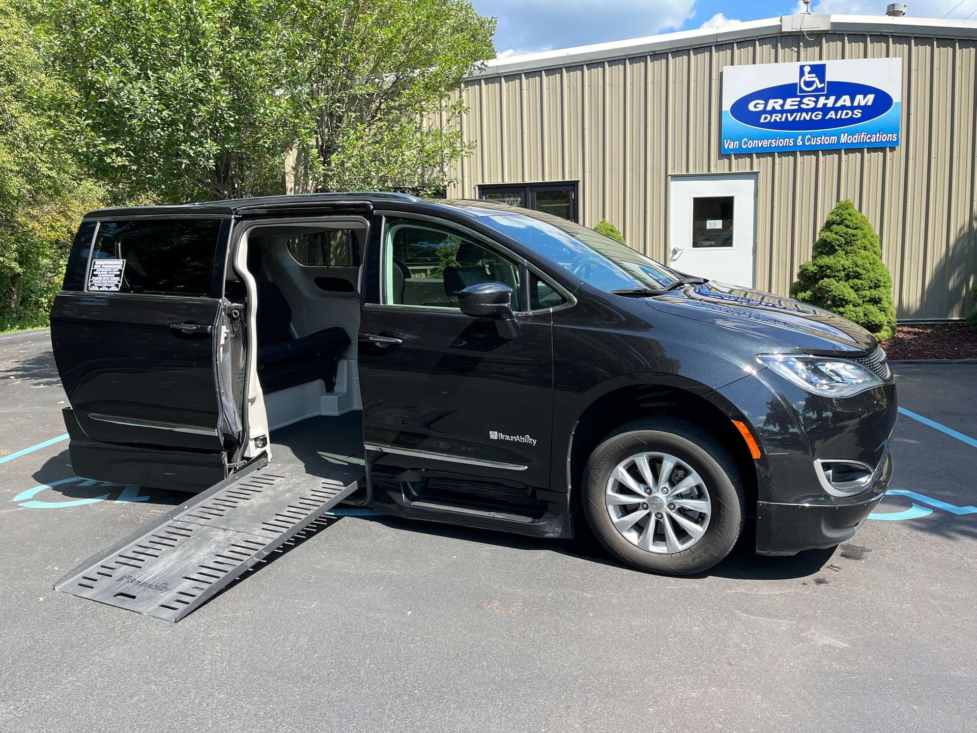 2018 Chrysler Pacifica Stock W1766 Wheelchair Van For Sale