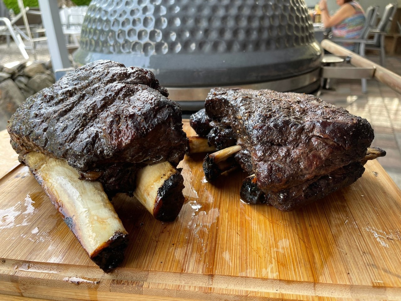 Beef Short Ribs vom Gasgrill so gehts