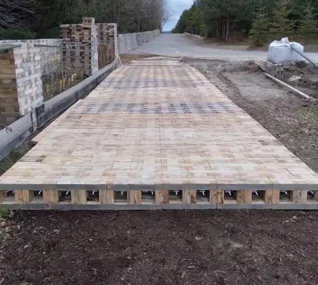 EZ blocks Crane Mats for Rent in Toronto Heavy Duty Timber Mats for