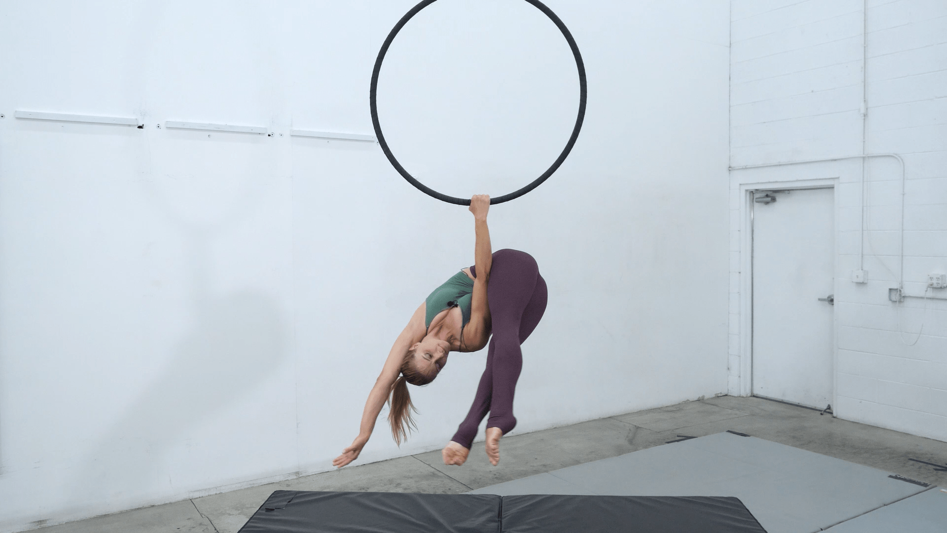 Meat Hook Grounded In Flight