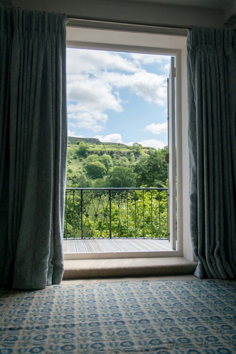 Abernant House Luxury Holiday House in Brecon Beacons