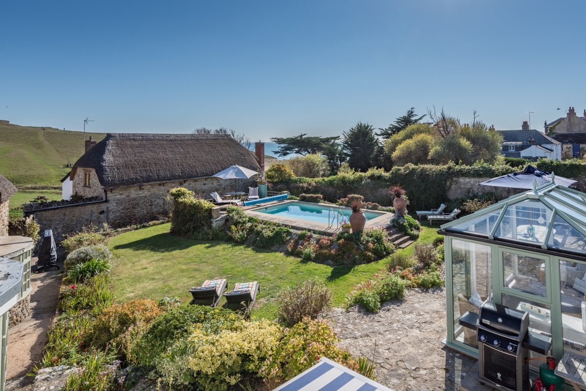 Luxury coastal family holiday house in Seatown Dorset