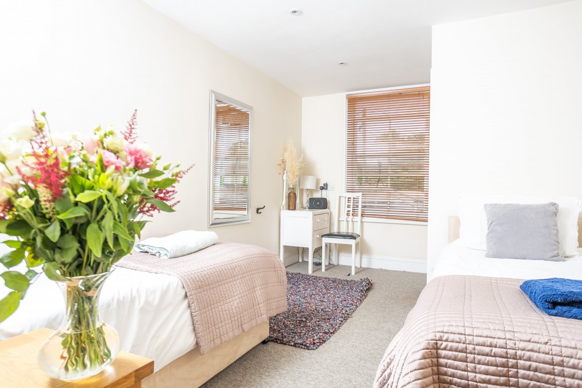 Newbridge Town House, Bath For mid week breaks