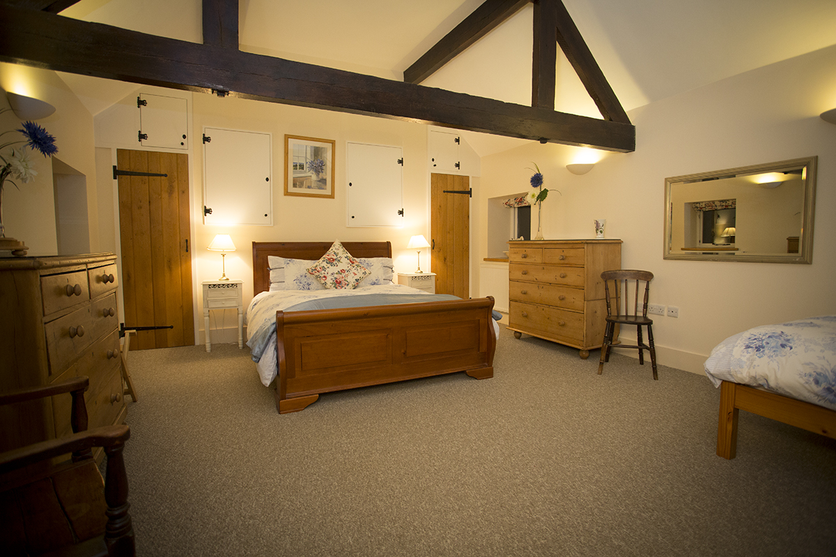 Large holiday farmhouse near Ashbourne