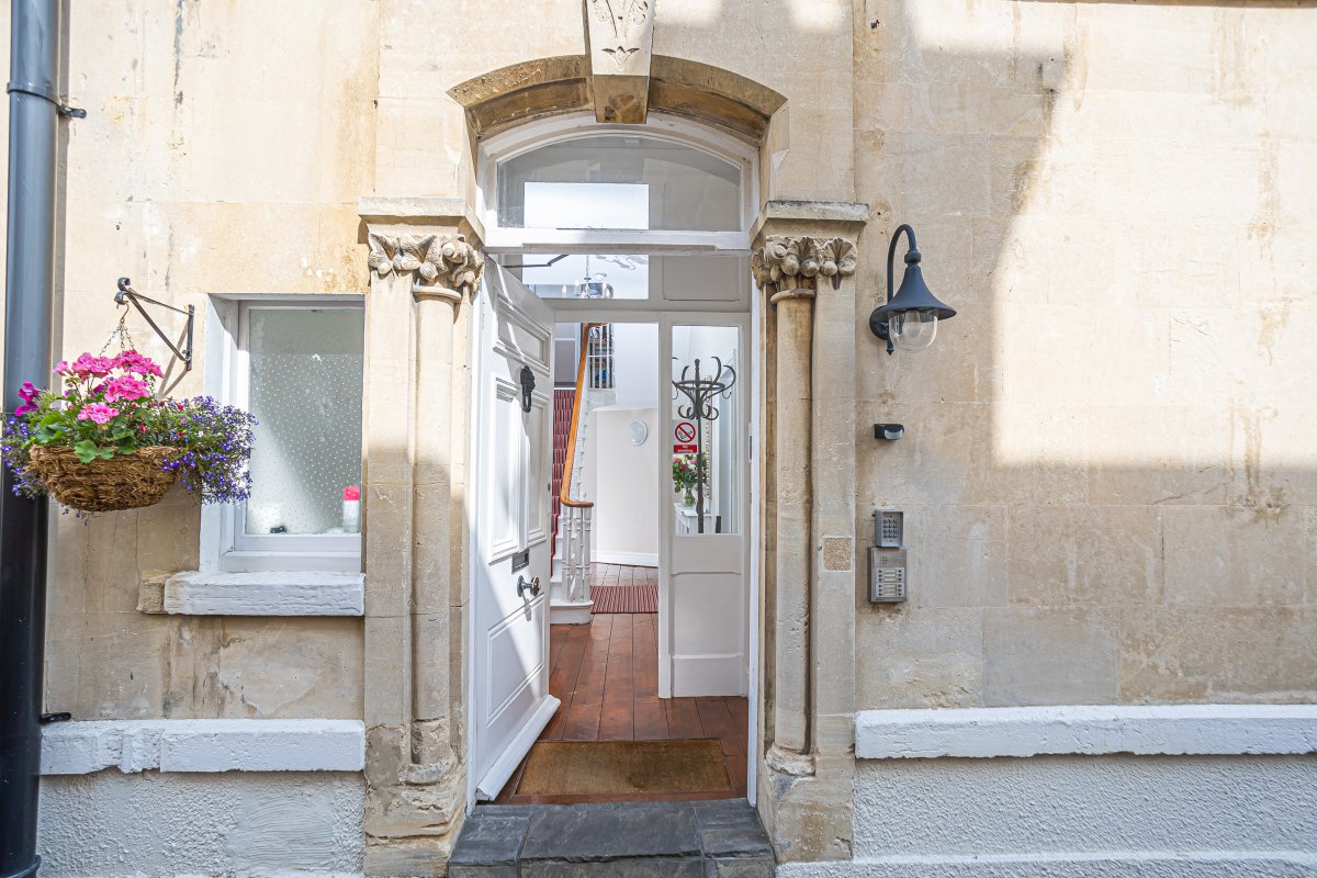 Newbridge Town House, Bath For mid week breaks