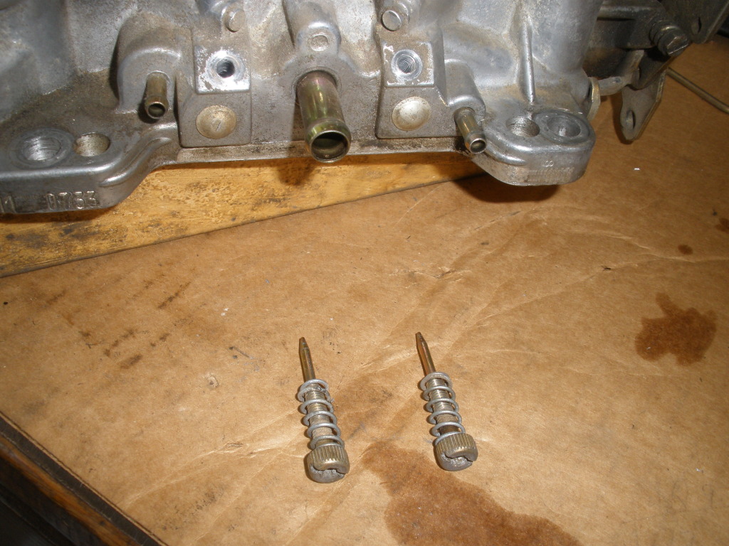 setting float levels on and correcting a rich edelbrock carb Grumpys