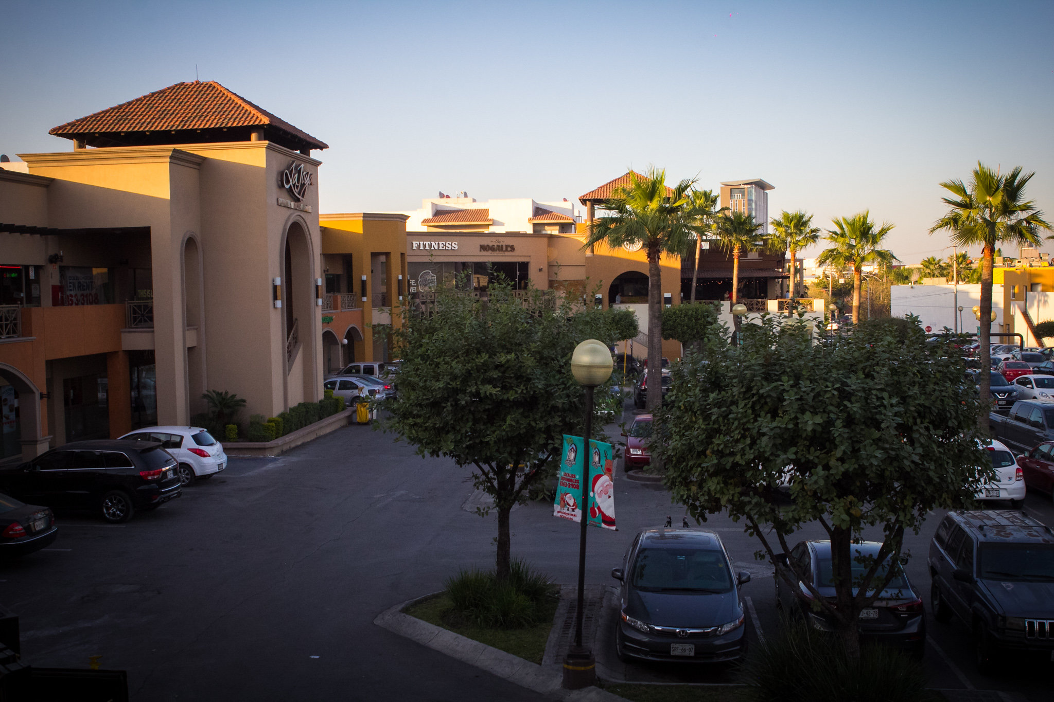 PLAZA LA JOYA GRUPO GIM