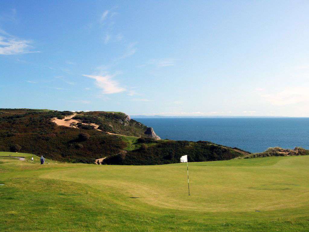 Pennard Gryphon Golf and Ski