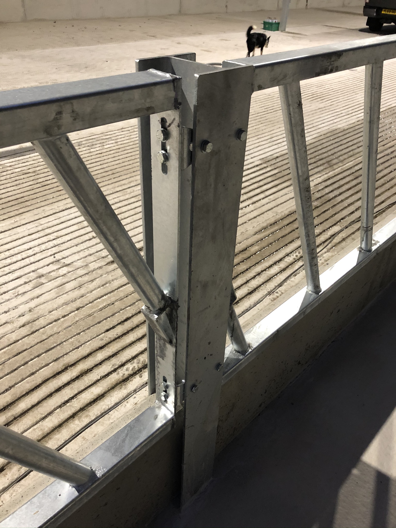 Heavy Duty Cattle Feed Barrier / Fence GST Fabrication