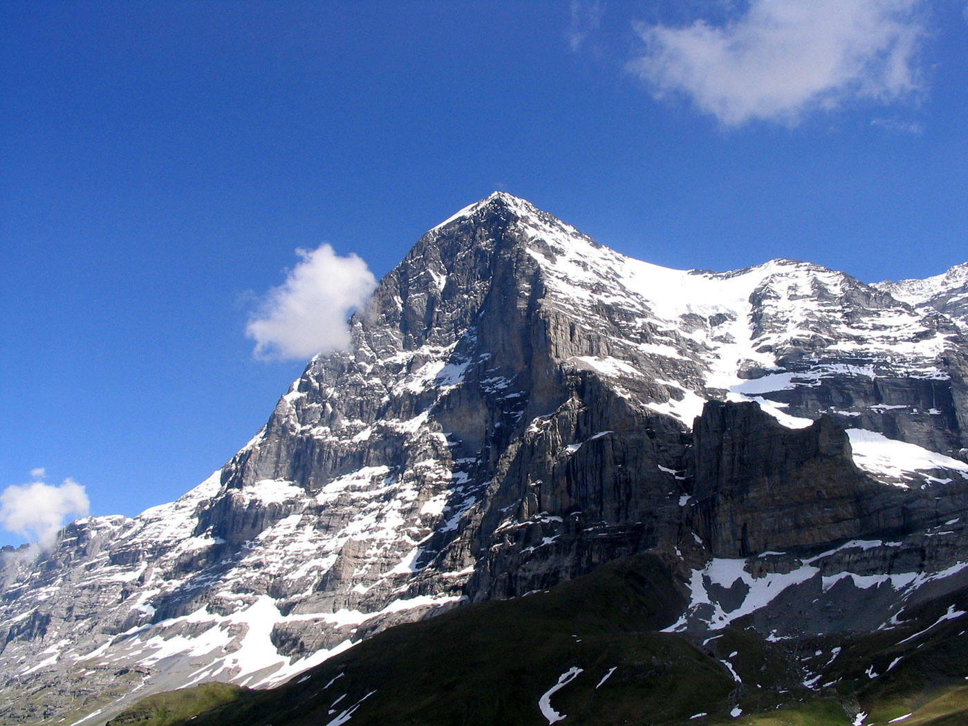 Climb the Eiger with a Mountain Guide | ALPES-AVENTURES.COM