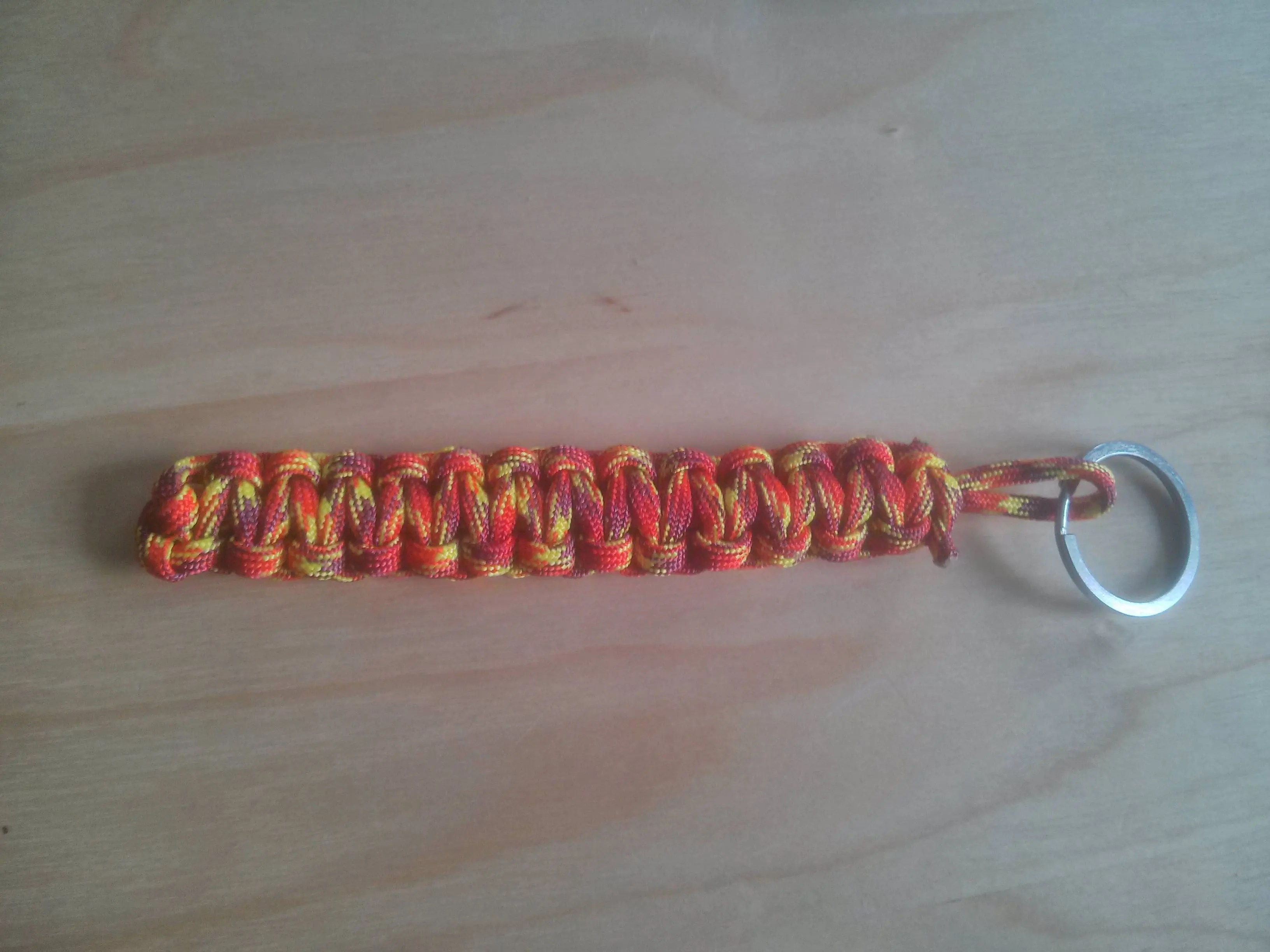 20 DIY Paracord Keychains with Instructions Guide Patterns