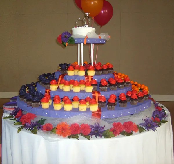 25 DIY Cupcake Stands with Instructions Guide Patterns