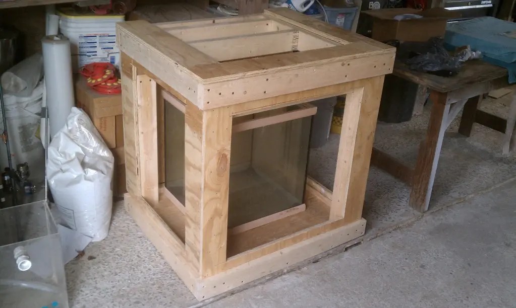 28 DIY Aquarium Stands with Plans Guide Patterns