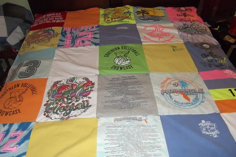 How to Make a Tshirt Quilt 19 DIY Tutorials Guide Patterns