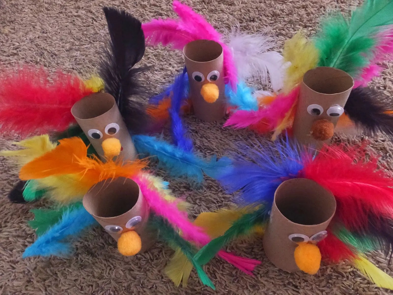 20 Creative Turkeys Made with Toilet Paper Rolls Guide Patterns