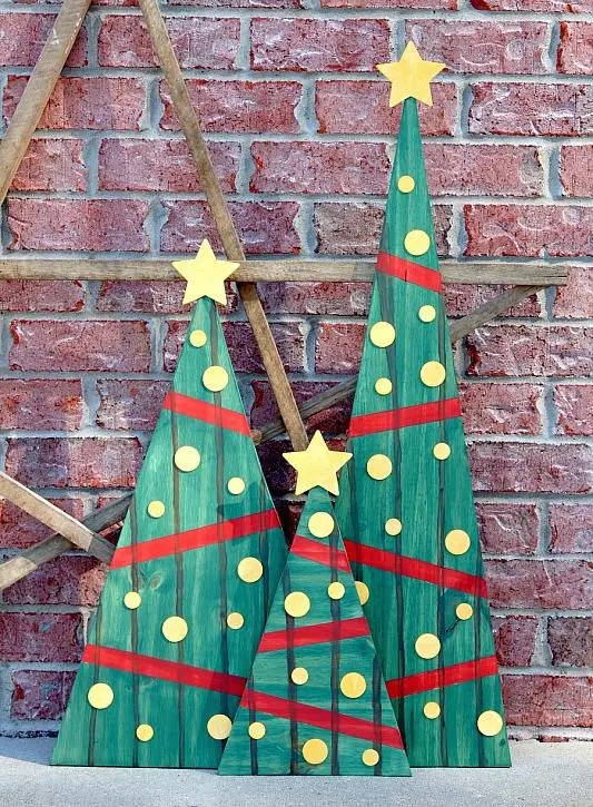 19 Ways to Make a Wood Pallet Christmas Tree Guide Patterns