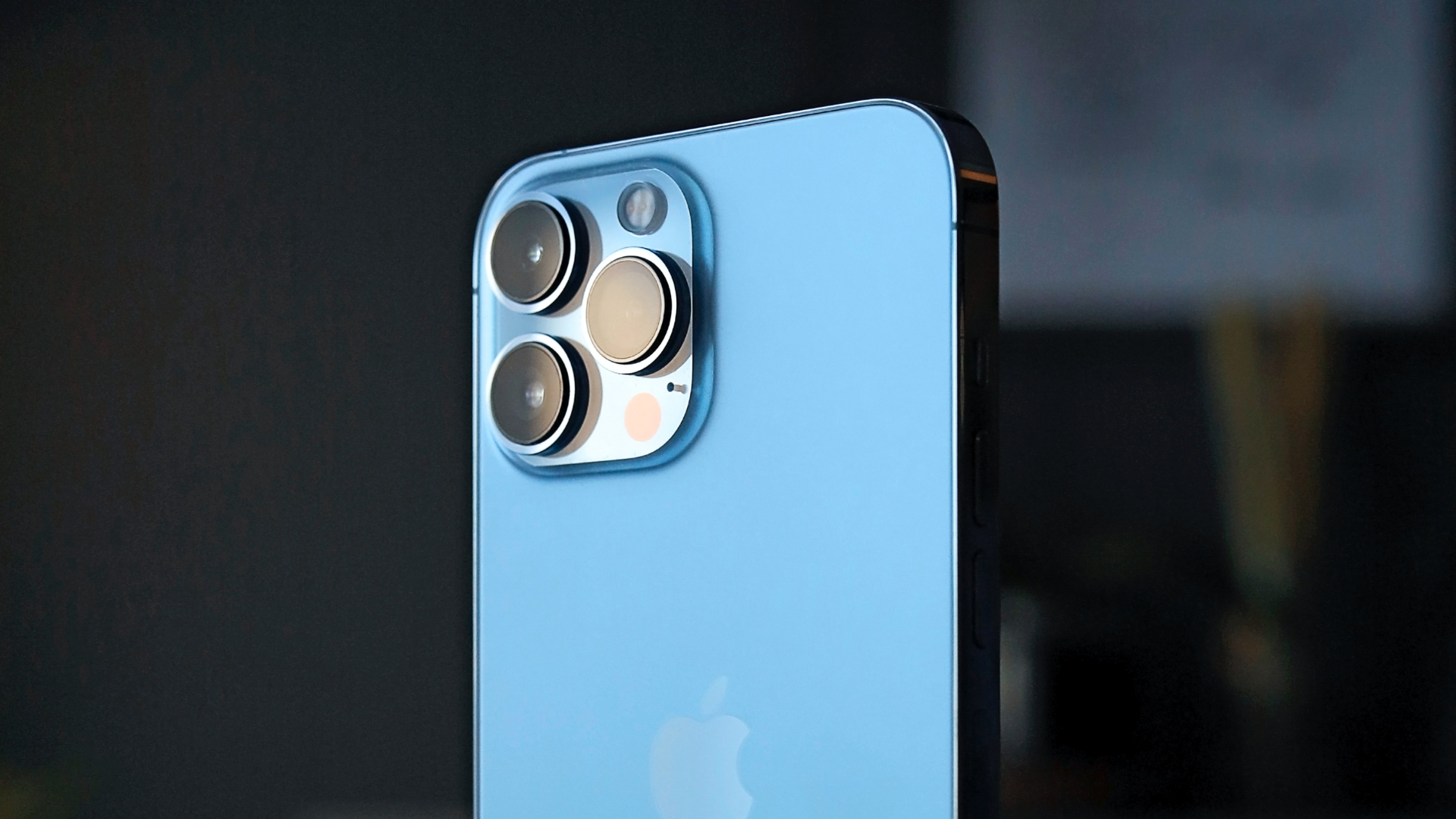 6 Best iPhone 15 Pro Max Leather Cases Guiding Tech