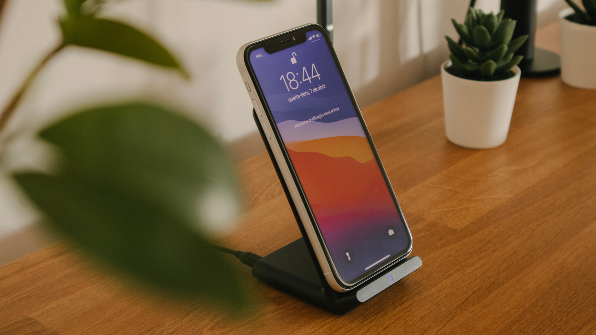 4 Ways to Fix Wireless Charging Not Working With Phone - Guiding Tech