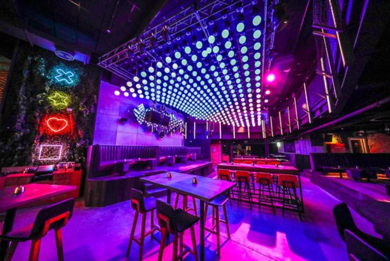 A Complete Guide To All The Best Bars Around The Barsha Heights Area