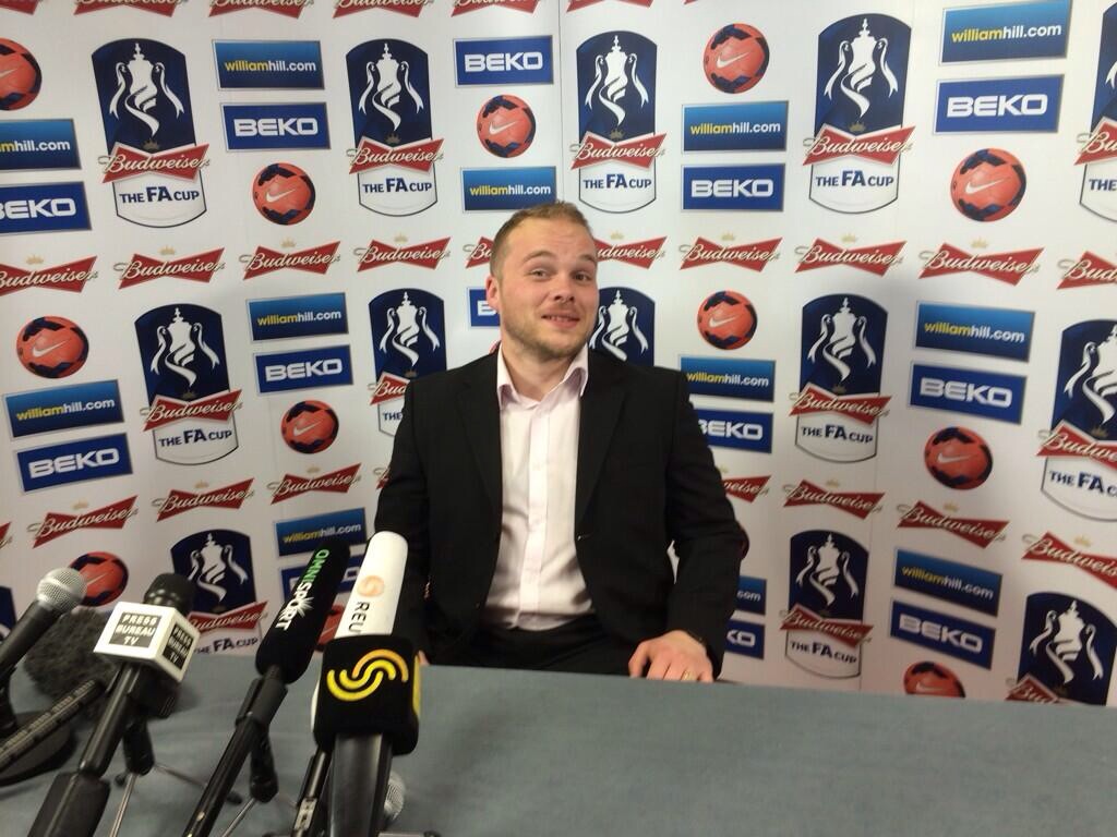 Wenger S Tennis Skills Podolski S Salute And Flamini S Glare A Day At Arsenal S London Colney Training Ground Gunners Town