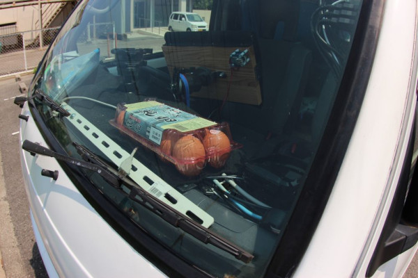 【画像】 車の中に卵を置いておく → なんじゃこりゃあああぁぁぁぁぁwwwwwwwwwwwwwww おいしいお