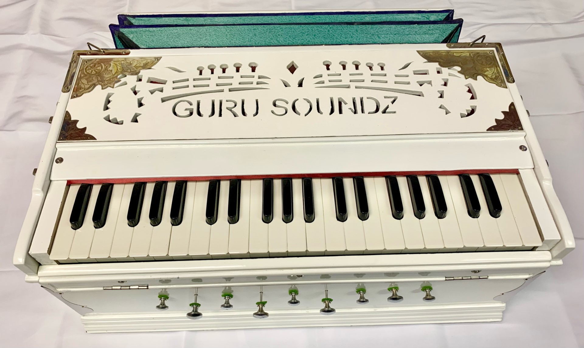 Guru Soundz White Harmonium Guru Soundz