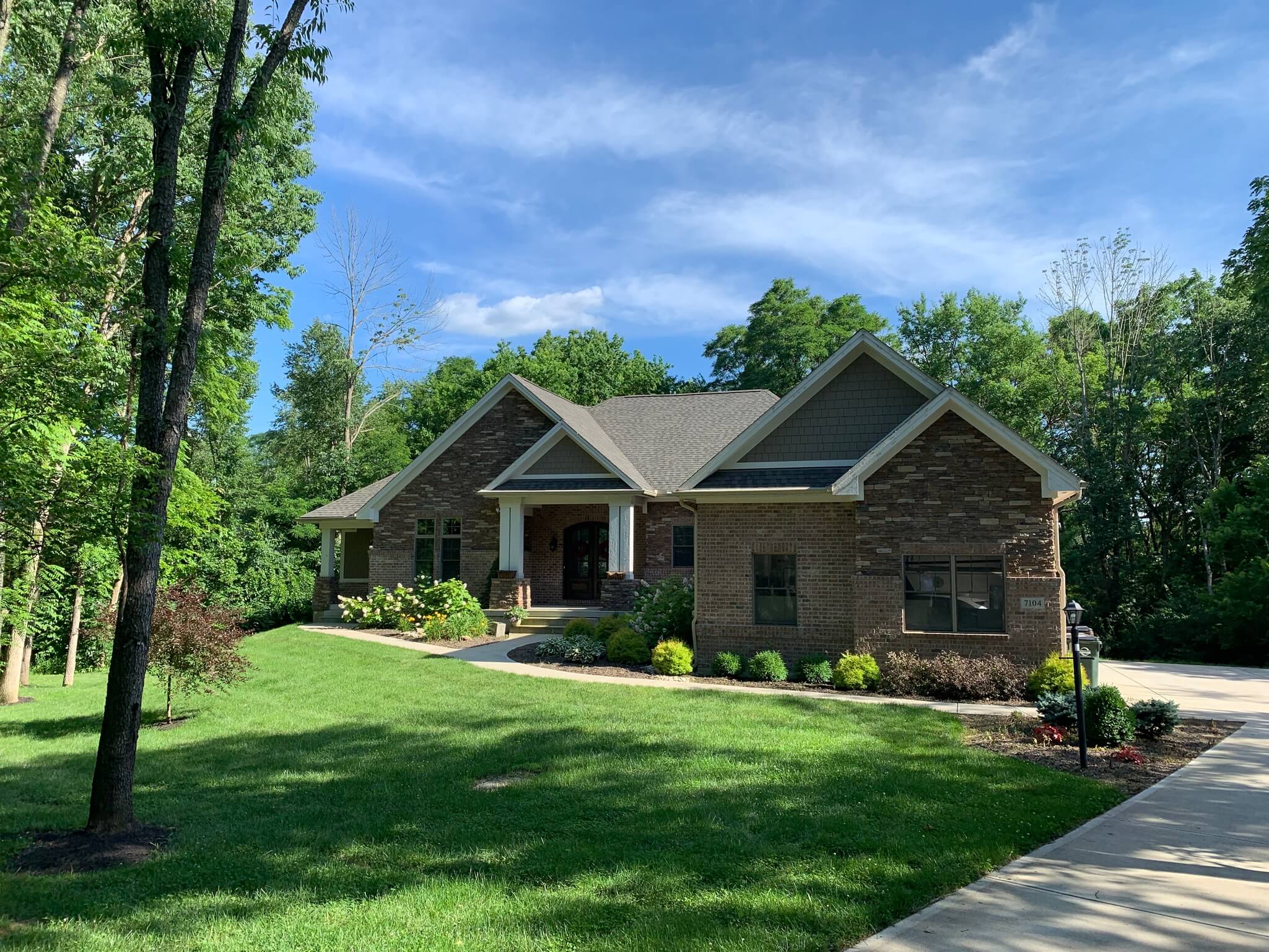 Dayton's Premier Gutter & Gutter Guards Expert Near You 9376603646