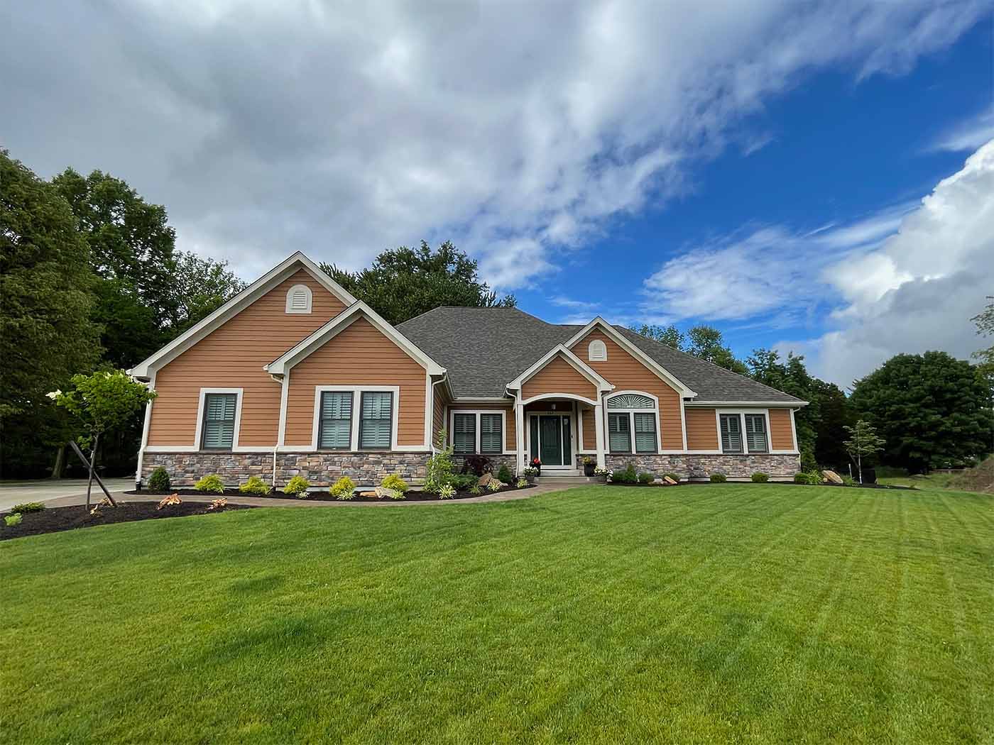 Dayton's Premier Gutter & Gutter Guards Expert Near You 9376603646