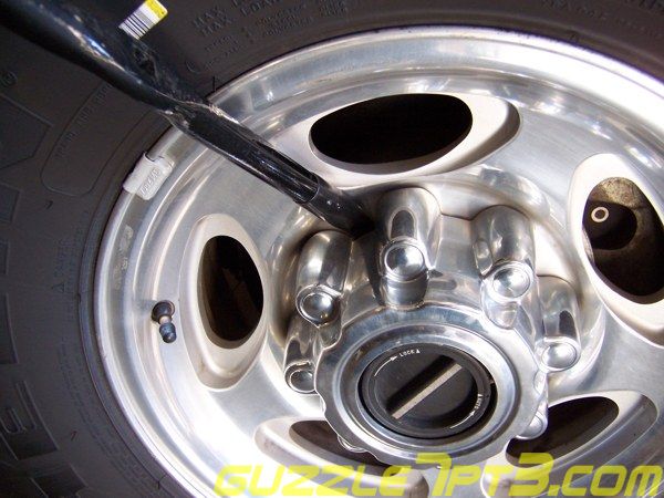 How to Tell If Hubs are Locked F250: Quick Detection Guide - Motor Riderz